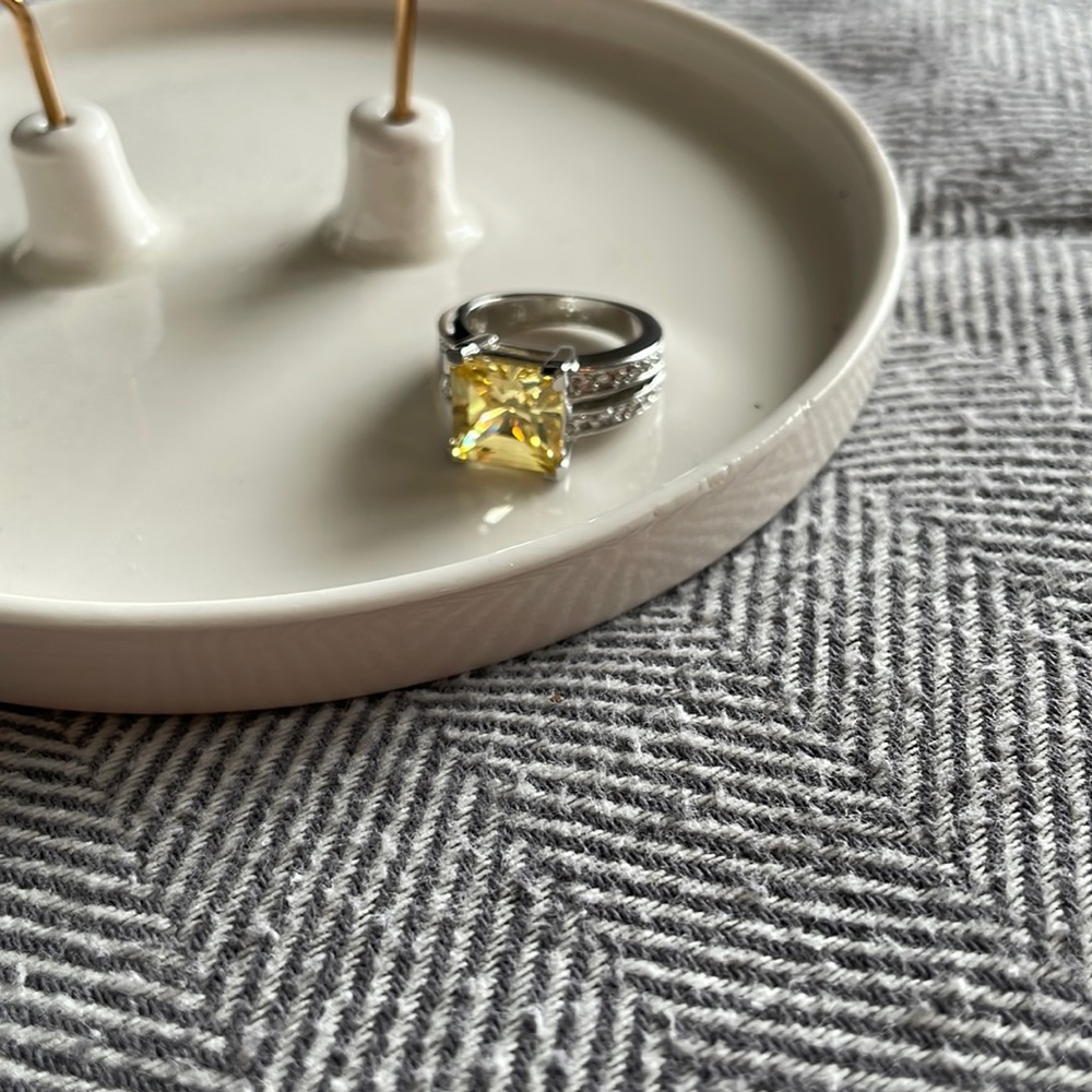 Park Lane ring, size 6
